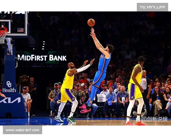 雷霆半场领先勇士15分，霍姆格伦三分4投全中